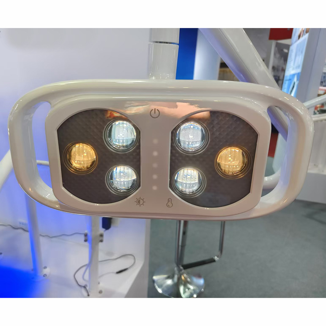 6LED ทันตกรรมการผ่าตัดช่องปากโ - Teeth Whitening With Light บทวิจารณ์และราคา